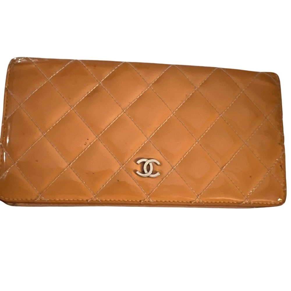 Chanel wallet